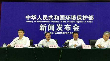 ���a���F������